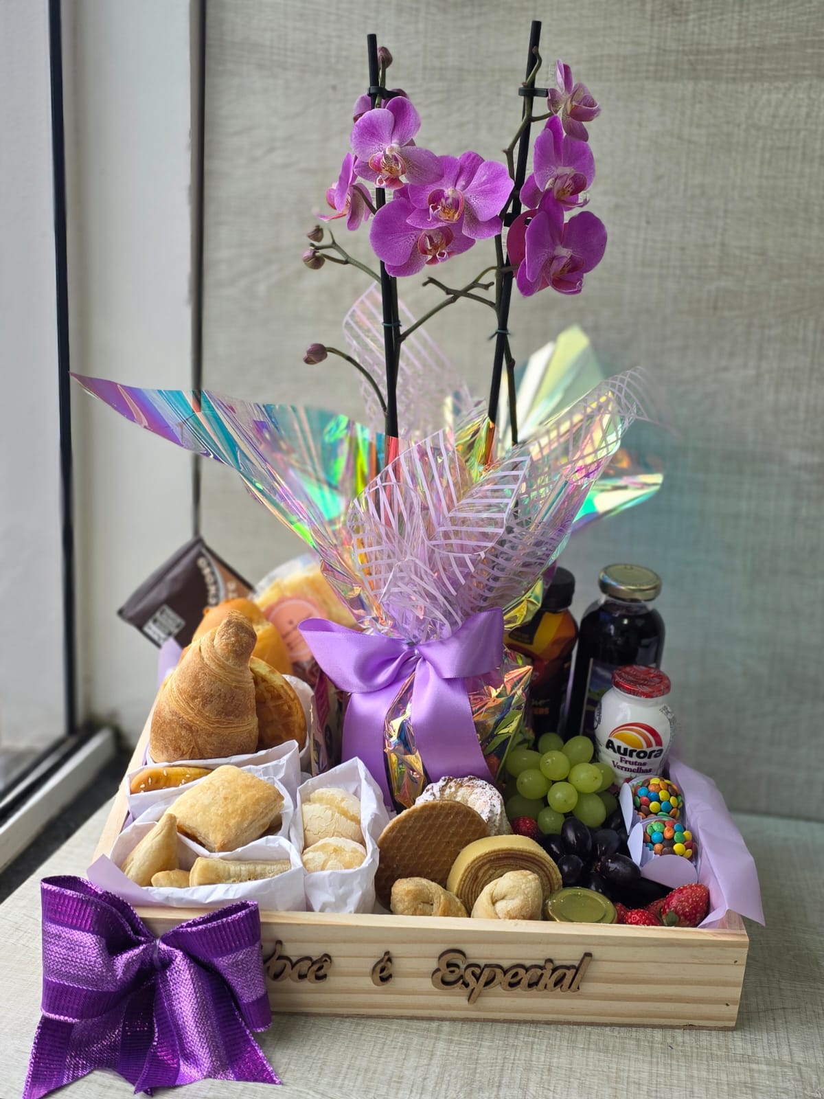 Cesta com Orquídea Roxa
